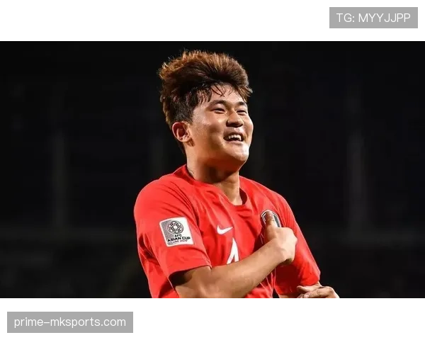 金玟哉国家队失误引热议，球迷对其表现态度两极分化