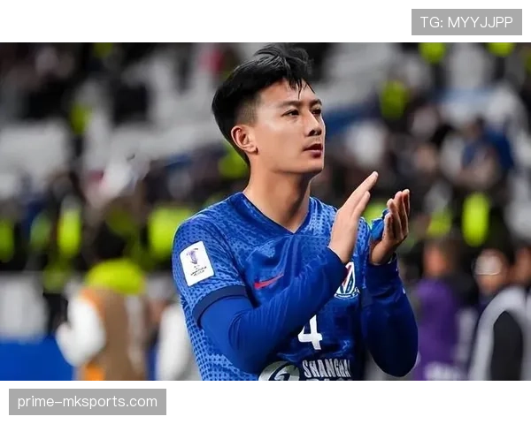 蒋圣龙训练完直接去奢侈品店刷卡，这自律和消费反差谁懂