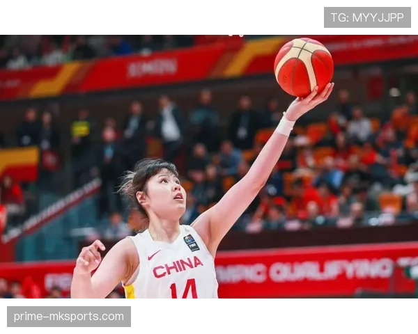 韩旭训练完啃鸡腿那刻，我懂了她为啥能在WNBA抢饭碗